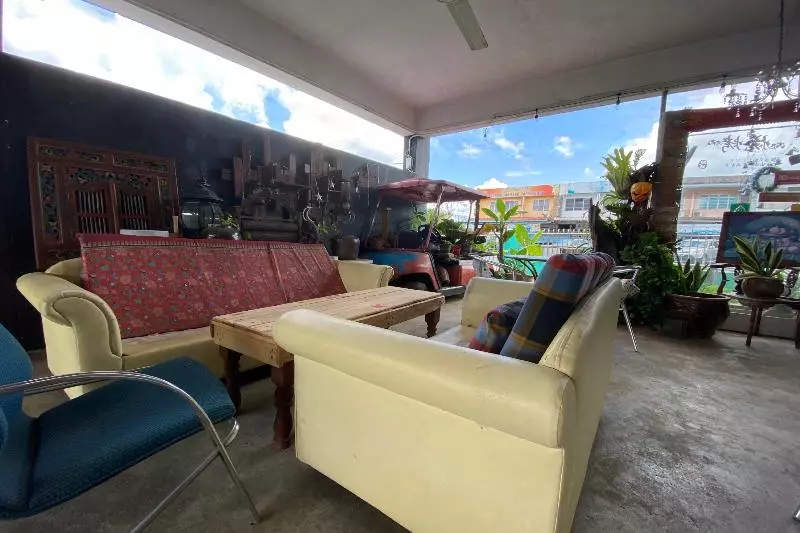هتل Oyo 90295 Beacon Homestay Kuching