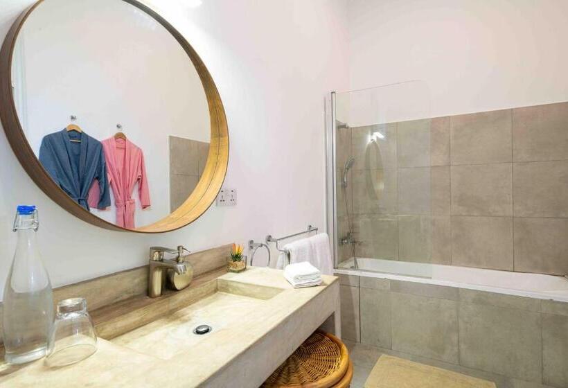 בית מלון כפרי The Safari House