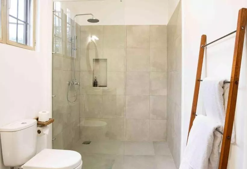 Hotelli The Safari House