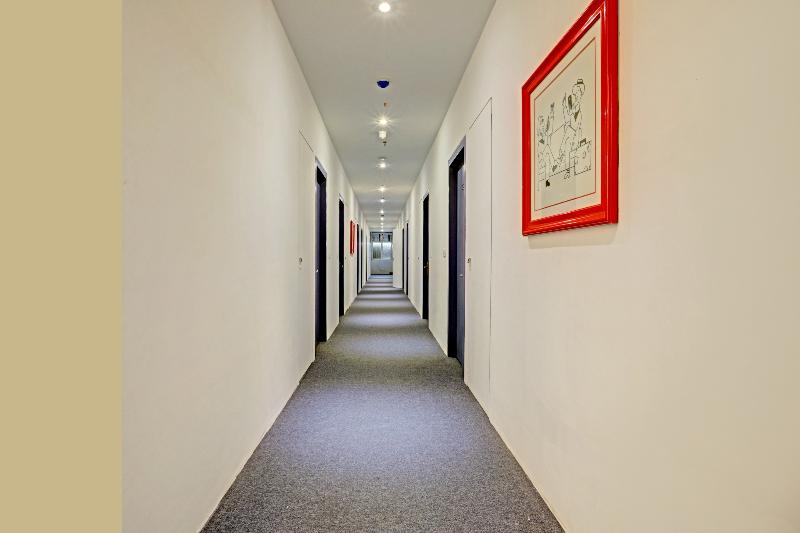 בית מלון כפרי Super Townhouse Pbg Mall Vashi