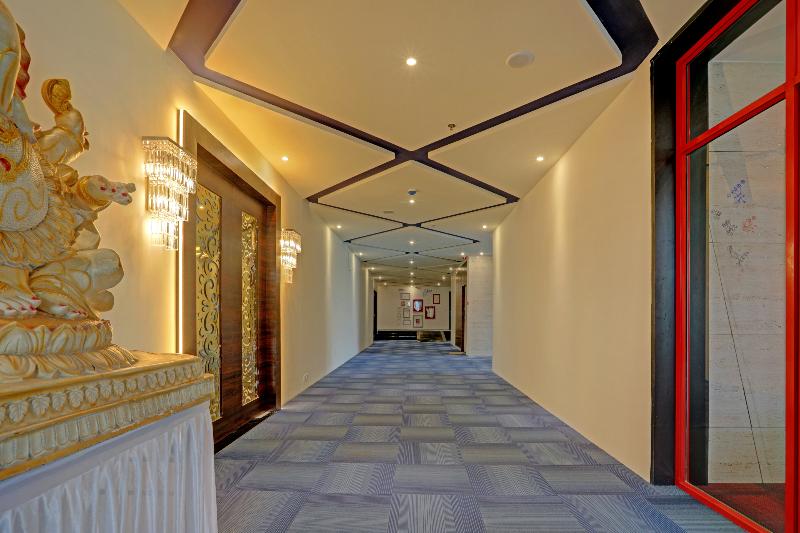 בית מלון כפרי Super Townhouse Pbg Mall Vashi