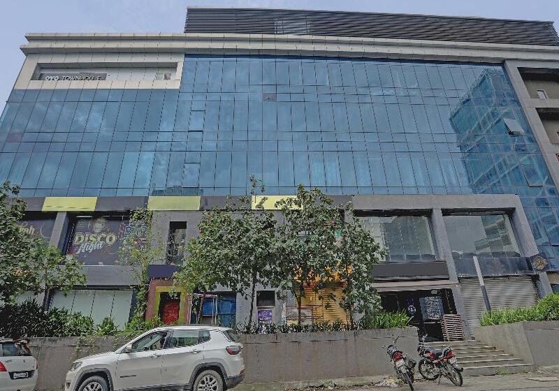 בית מלון כפרי Super Townhouse Pbg Mall Vashi