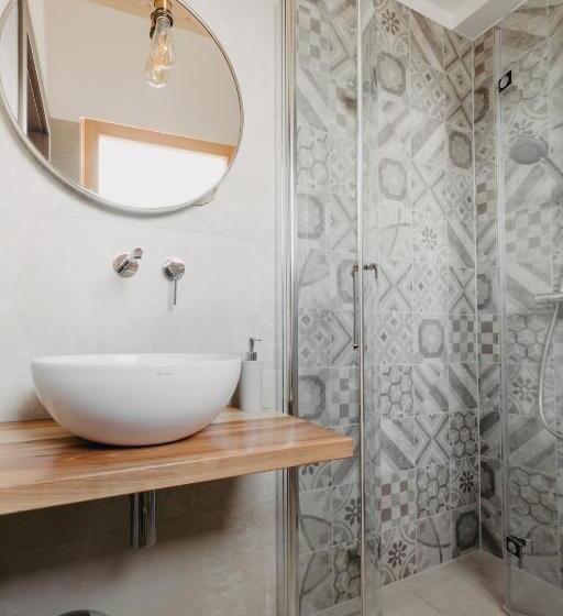 La Tana Del Lupo B&b, Family And Outdoor Sports