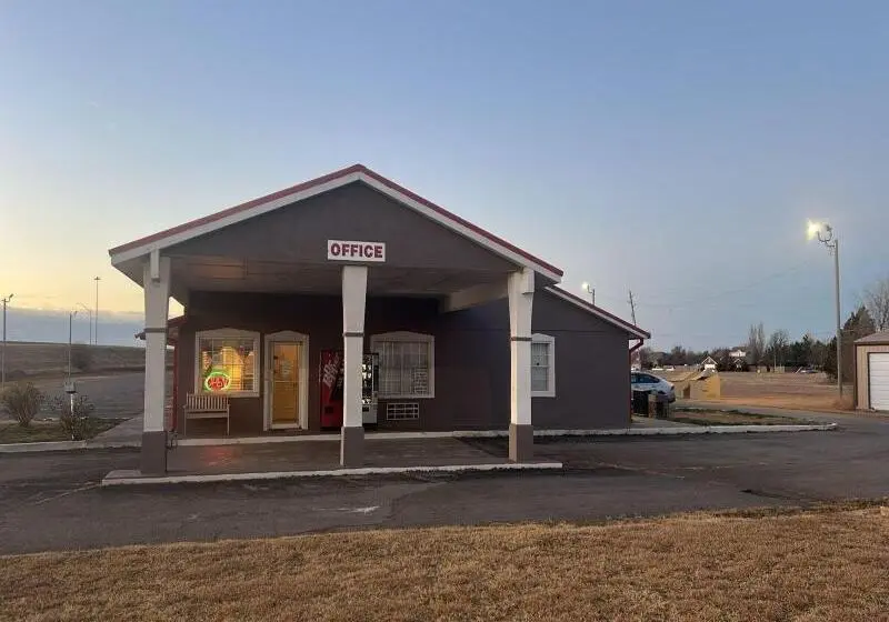 モーテル Hiway Inn Express