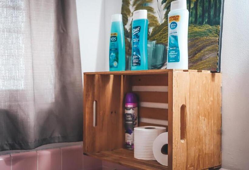 فندق على الطريق Hollywood Light Haven Lodge