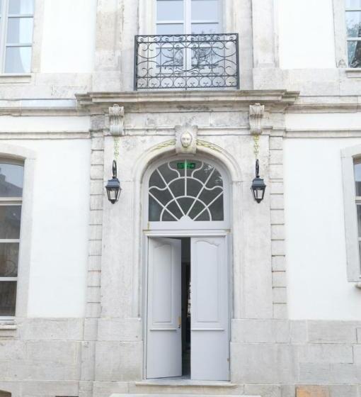 پانسیون La Maison De La Duchesse De La Vallière