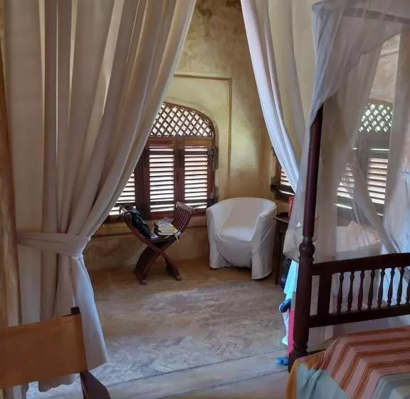 پانسیون Samaki House