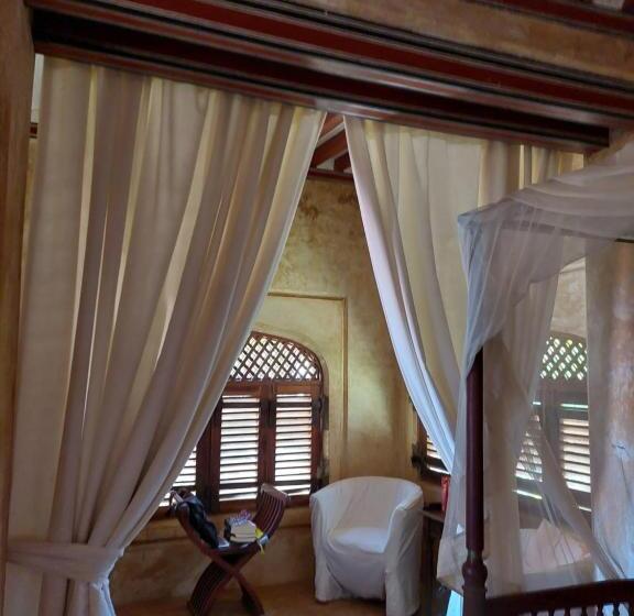 پانسیون Samaki House