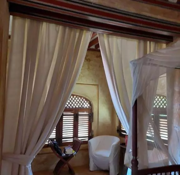 پانسیون Samaki House