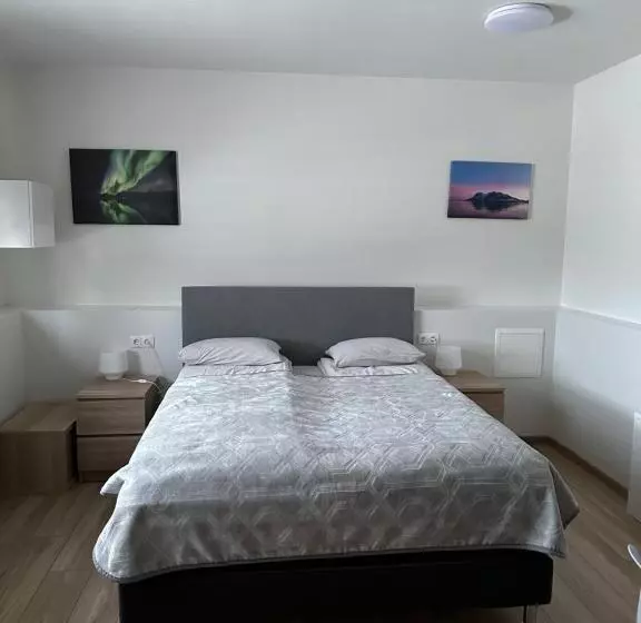 هتل Helgrindur Guesthouse