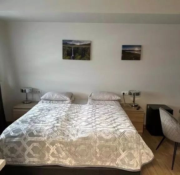 هتل Helgrindur Guesthouse