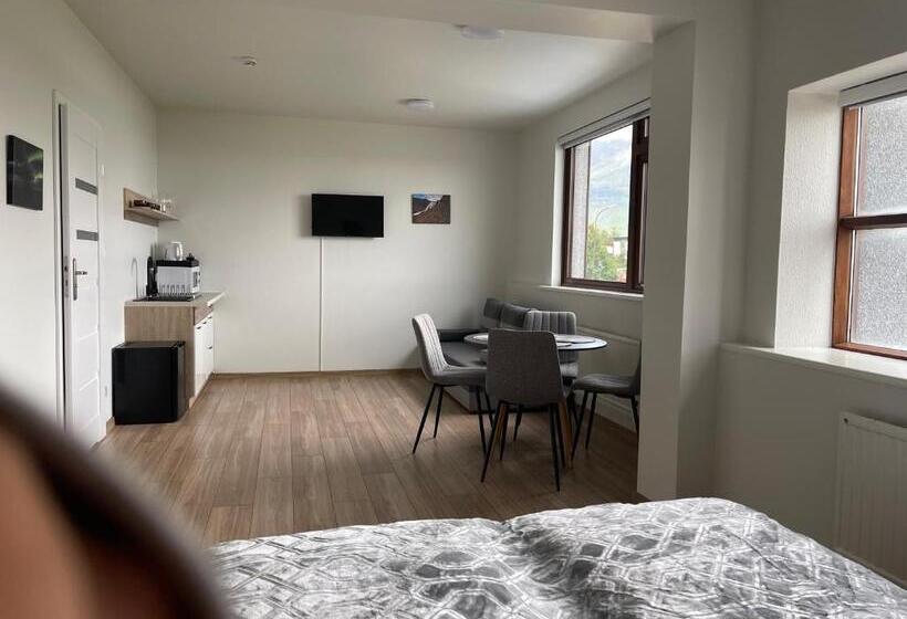 هتل Helgrindur Guesthouse