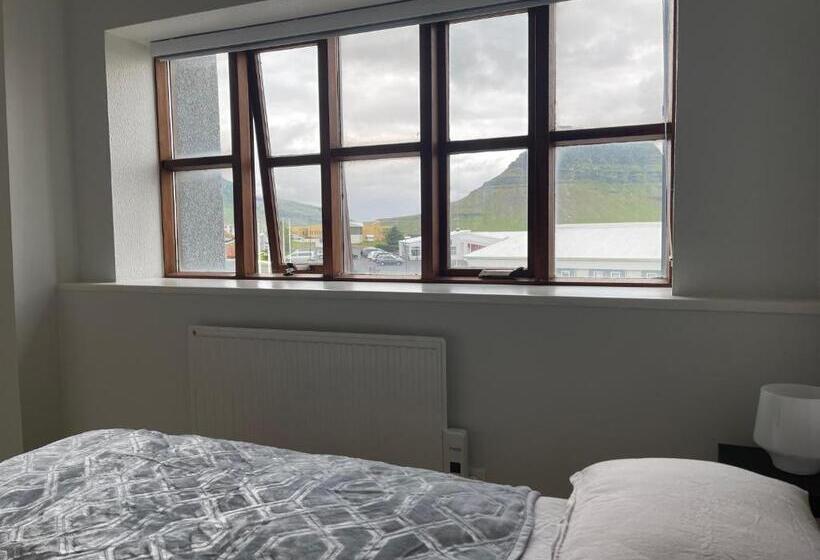 هتل Helgrindur Guesthouse