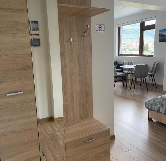 هتل Helgrindur Guesthouse