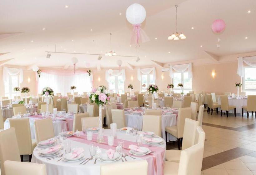 هتل Kentaur Lovaspanzió