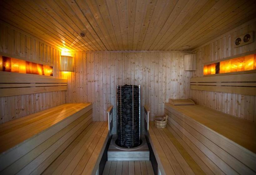 هتل Kentaur Lovaspanzió