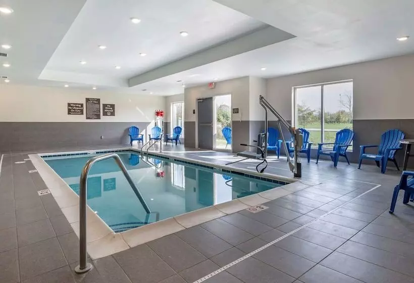 Hotelli Mainstay Suites