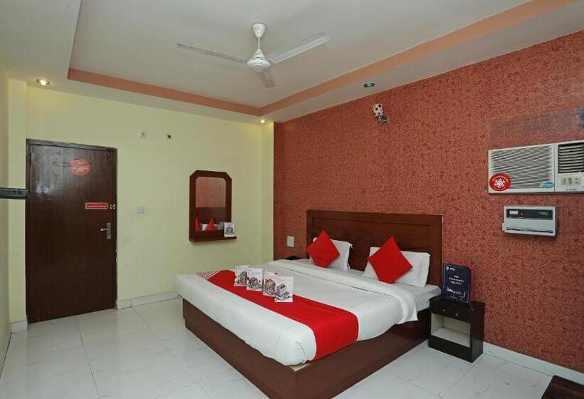 Flagship Hotel Neel Ganga