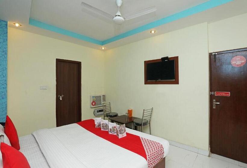 Flagship Hotel Neel Ganga