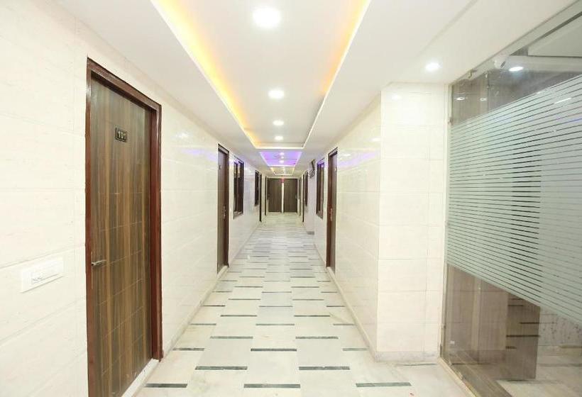 Itsy Hotels Royal Residency