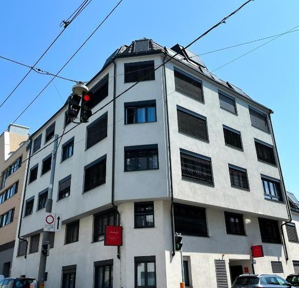 Jimmy S Apartments Siena