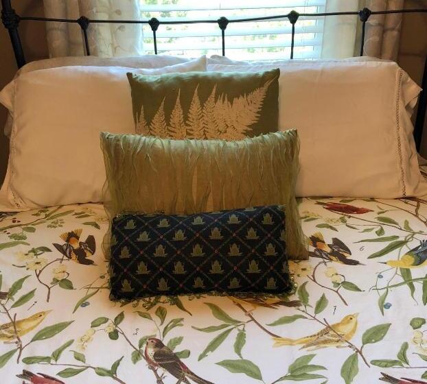 Magnolia House & Gardens B&b