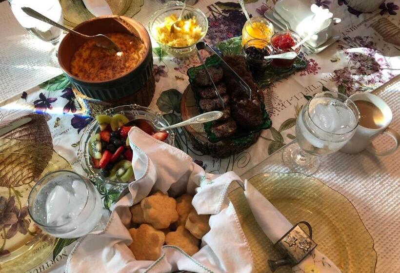 Magnolia House & Gardens B&b