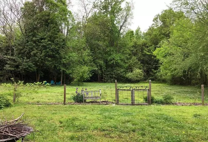 Magnolia House & Gardens B&b