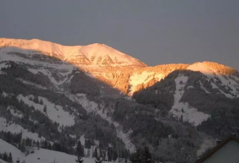 Majatalo Alpenhof Alt Lähn