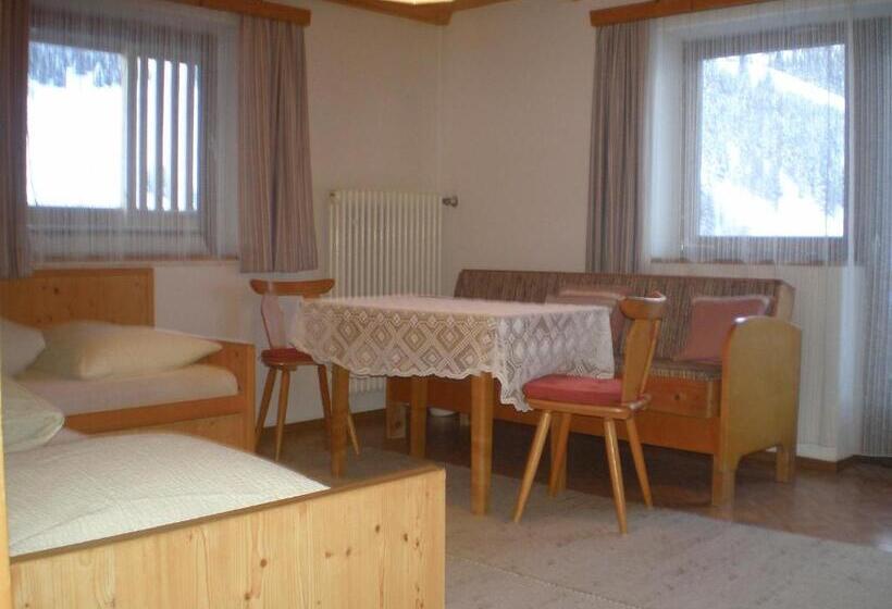 Пансион Alpenhof Alt Lähn