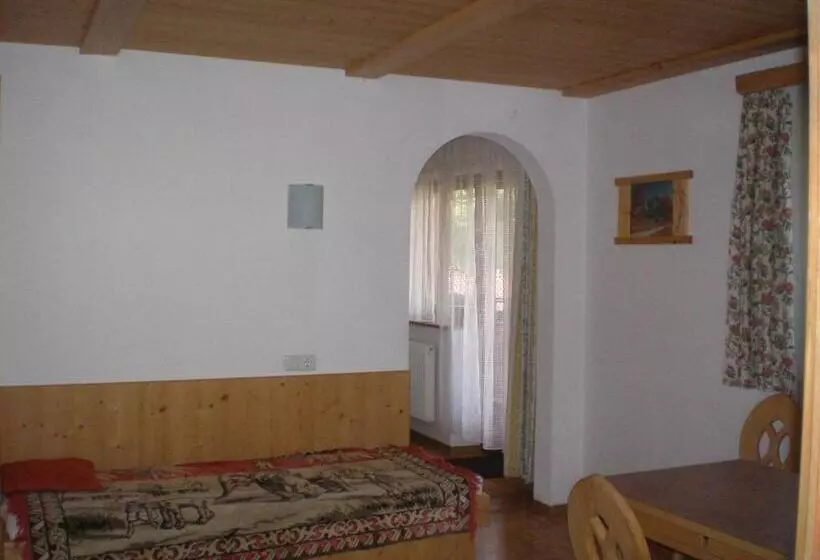 Majatalo Alpenhof Alt Lähn