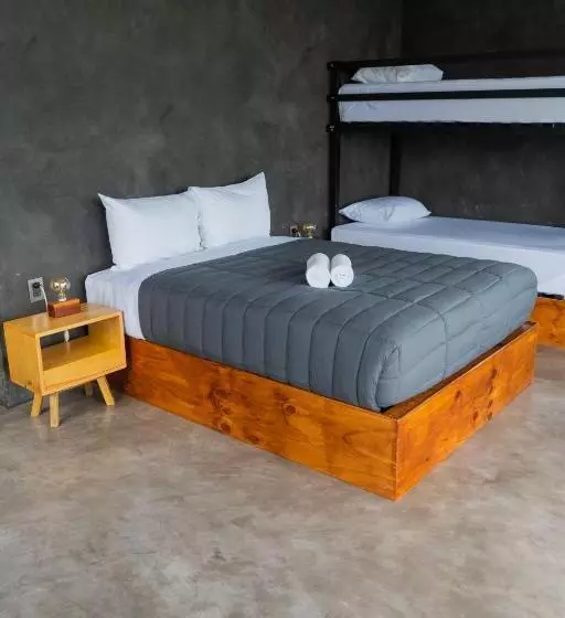 Majatalo Che Bacalar Hostel & Bar Adults Only