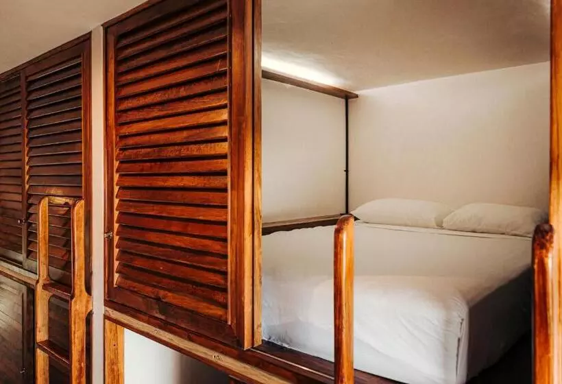 Majatalo Che Bacalar Hostel & Bar Adults Only