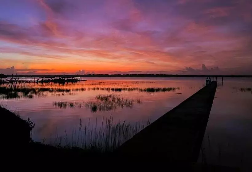 Majatalo Che Bacalar Hostel & Bar Adults Only