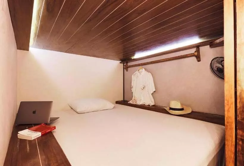 Majatalo Che Bacalar Hostel & Bar Adults Only
