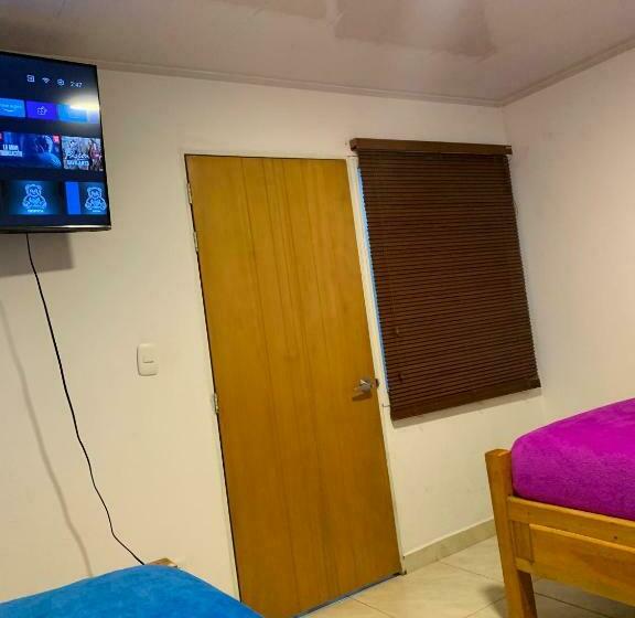 بنسيون Habitación Cercana Al Aeropuerto