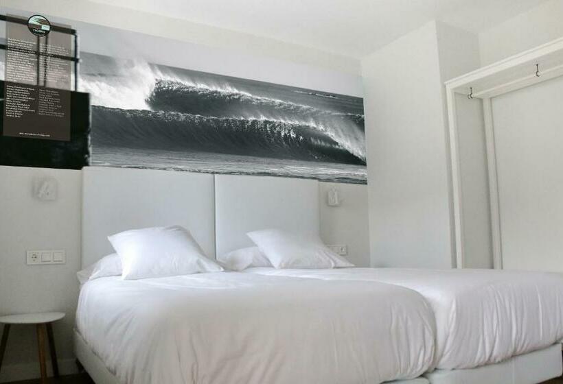Apartamentos Mundaka Surf Camp