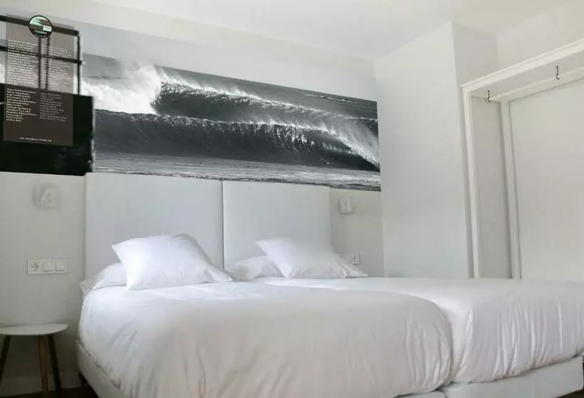 Apartamentos Mundaka Surf Camp