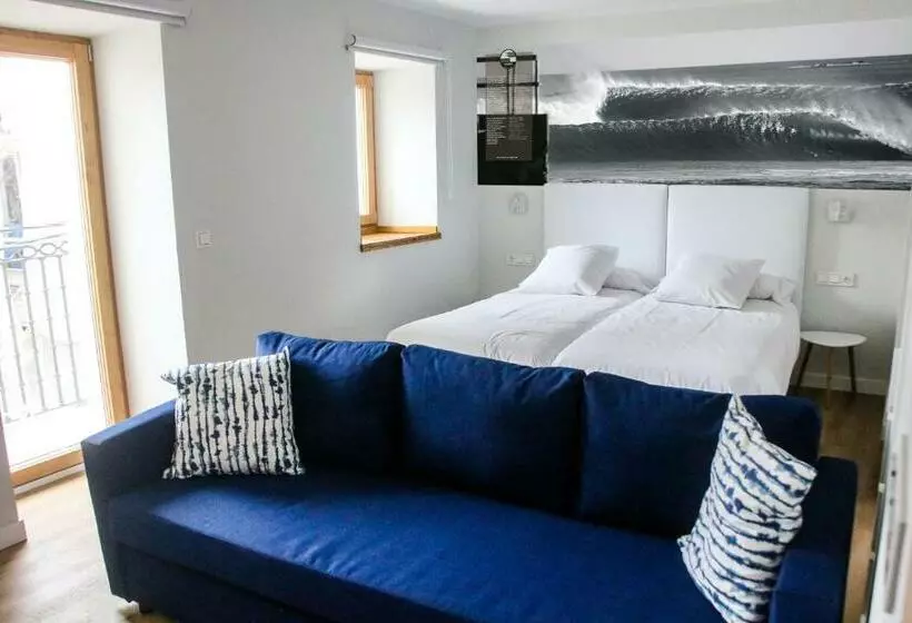 Apartamentos Mundaka Surf Camp