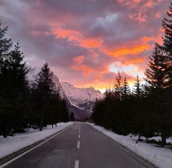 בית מלון כפרי Guesthouse Drinos Valbone