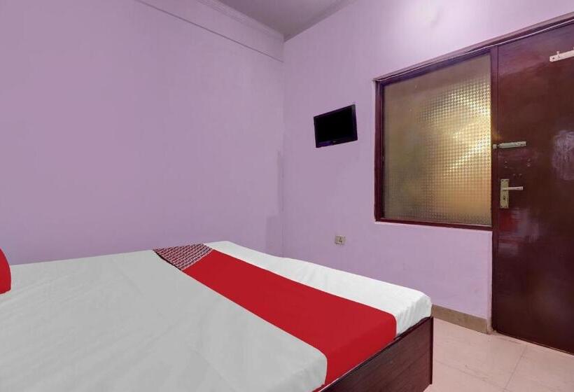 בית מלון כפרי Spot On Relax Inn