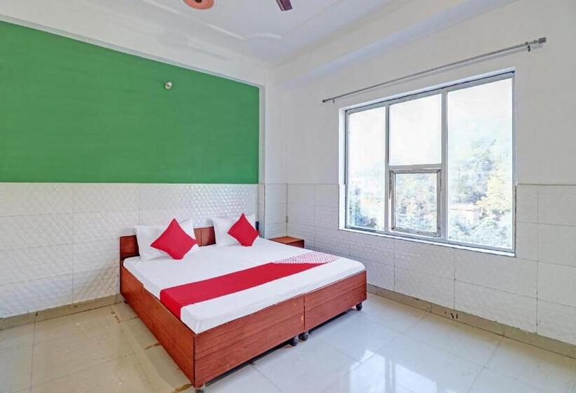 בית מלון כפרי Spot On Relax Inn