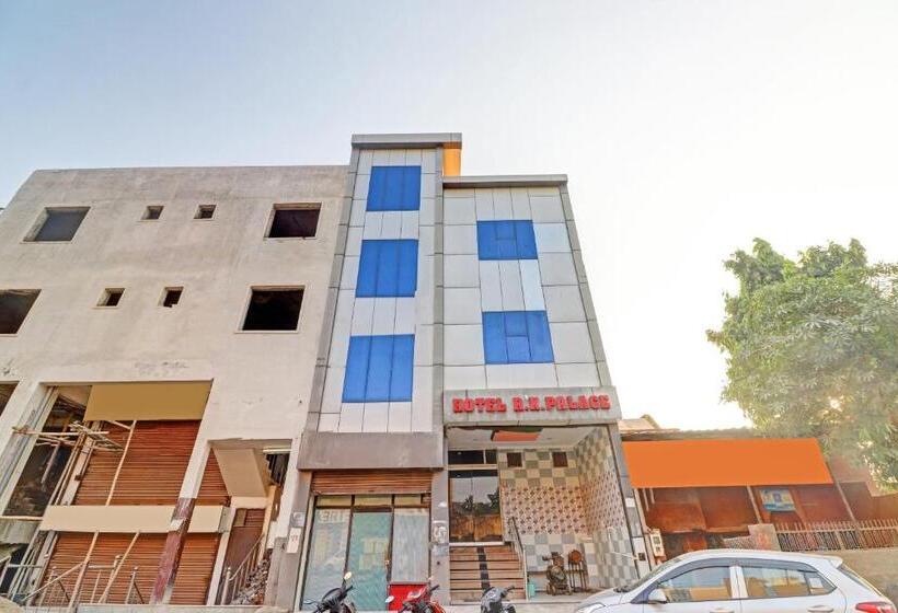 בית מלון כפרי Spot On Relax Inn