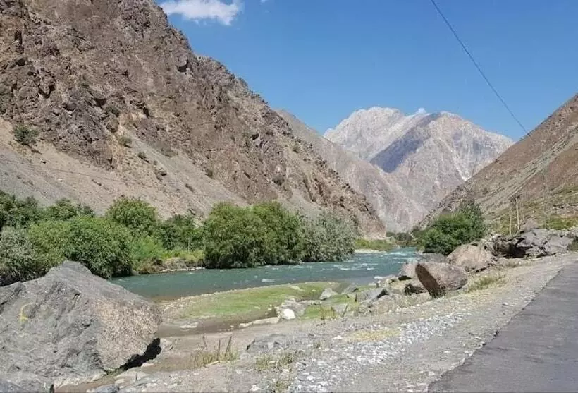 هتل Tirch Mir View  Chitral
