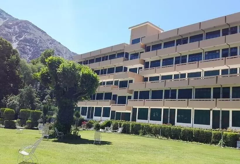 هتل Tirch Mir View  Chitral