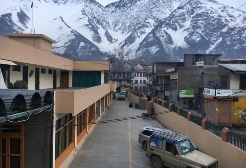 هتل Tirch Mir View  Chitral