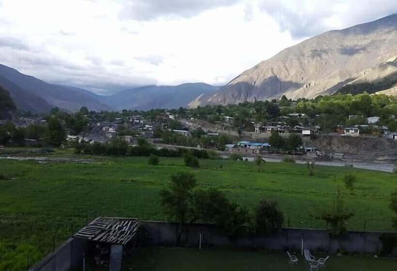 هتل Tirch Mir View  Chitral
