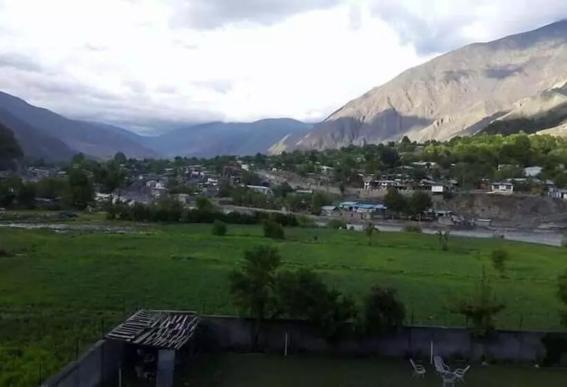 هتل Tirch Mir View  Chitral