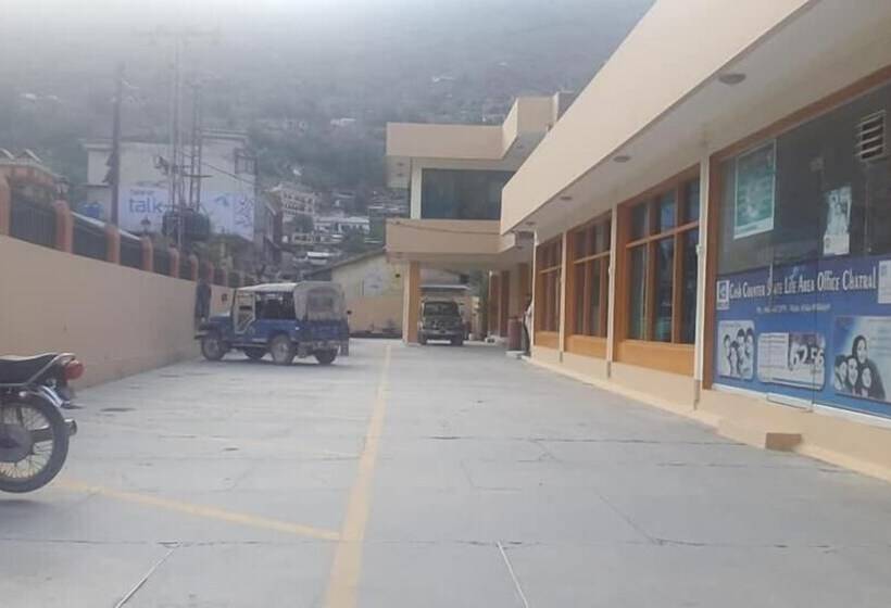 هتل Tirch Mir View  Chitral