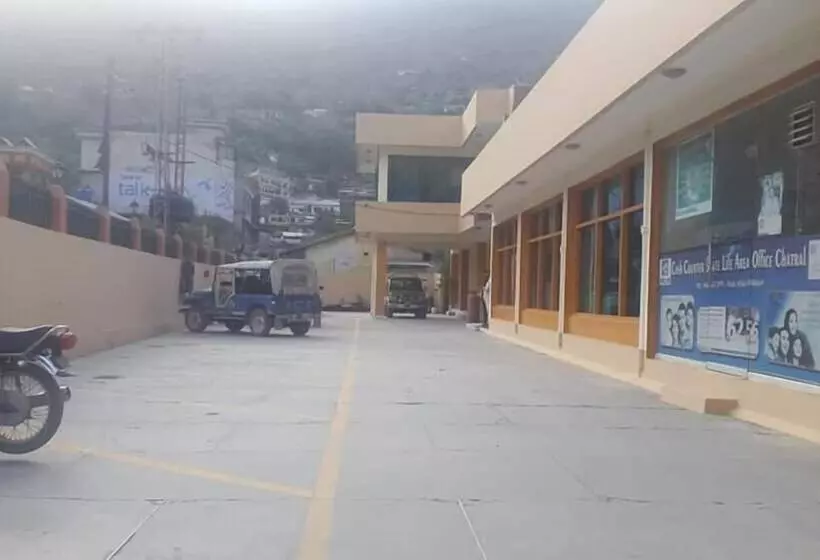 هتل Tirch Mir View  Chitral